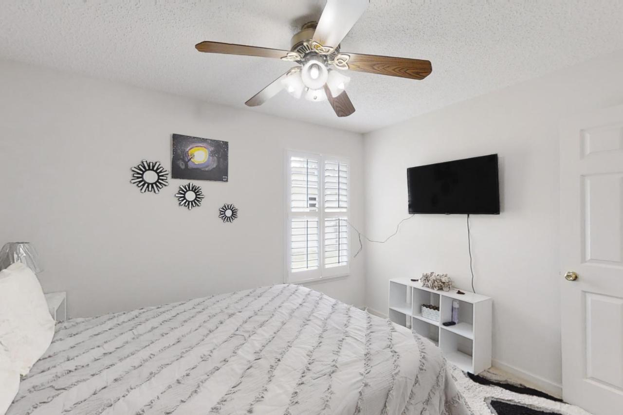 The Home On Tyson Lake Drive Jacksonville Eksteriør bilde